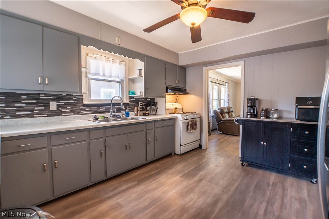 East Akron Terrace - Residential
