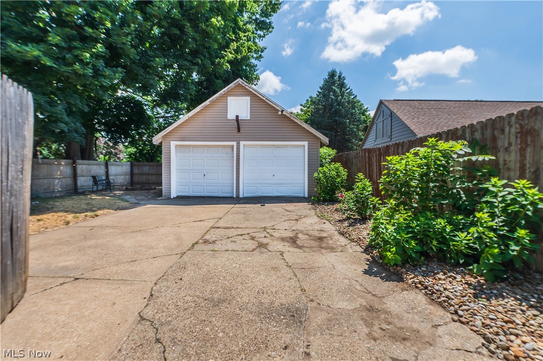 East Akron Terrace - Residential