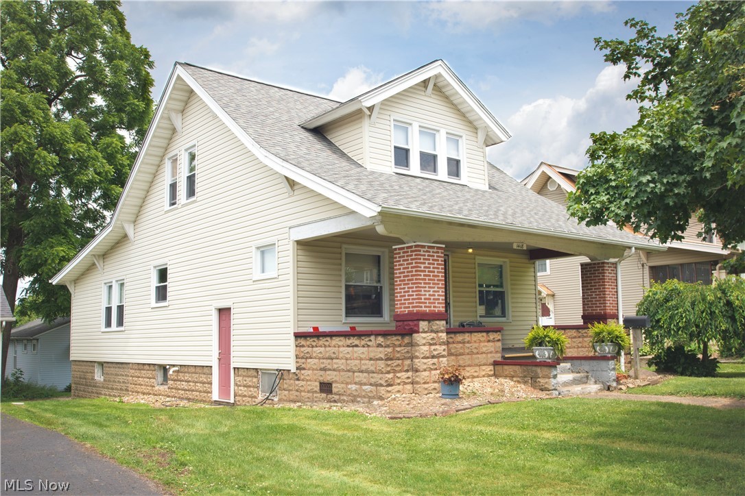 Relaxing covered front porch. Wood burner in Master Bedroom. Updated Roof, Updated Furnace and Updated Hot Water Tank. Great starter home or investment opportunity here! Call to schedule you're showing now!