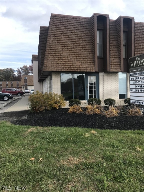 Storefront corner unit, facing Oberlin Ave. Perfect for office or retail.