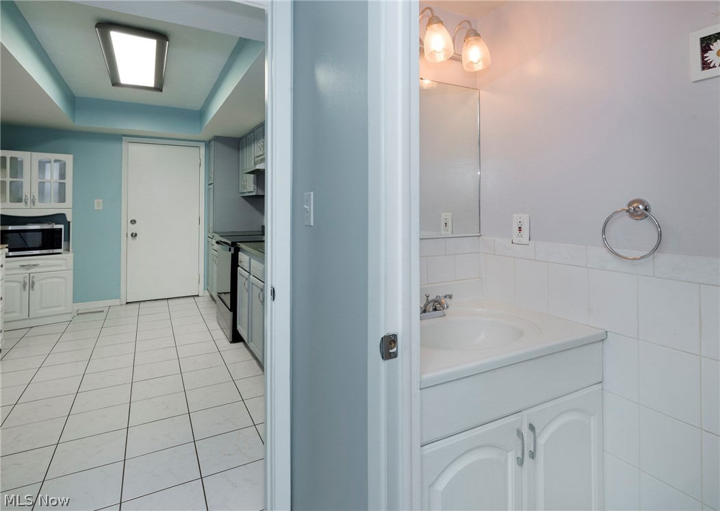 Harbour Light Condo 03 - Residential
