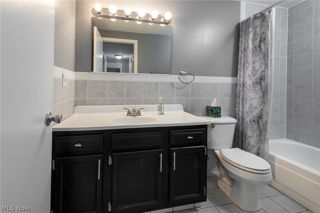 Harbour Light Condo 03 - Residential