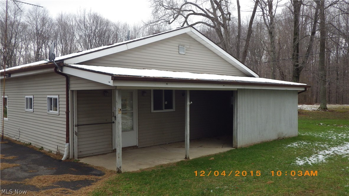 Great little get away from the hustle and bustle of life. Come out to the country and relax on your own partially wooded lot..... 
"BANK OWNED FORECLOSURE" NOT a short sale" "Easy, quick purchase process."