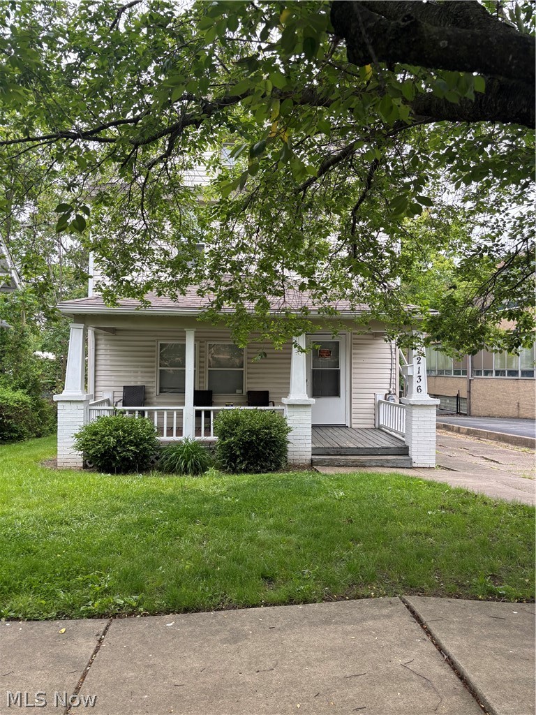This 4 Bedroom house can easily converted back into a Multi unit. This 4-5 bedroom house include 2 water heaters. This house is minutes away New school in progress of being built and minutes away from business district. The second has it on entrance. Live in 1 unit and let tenant help pay mortgage. Call for your private showing today.