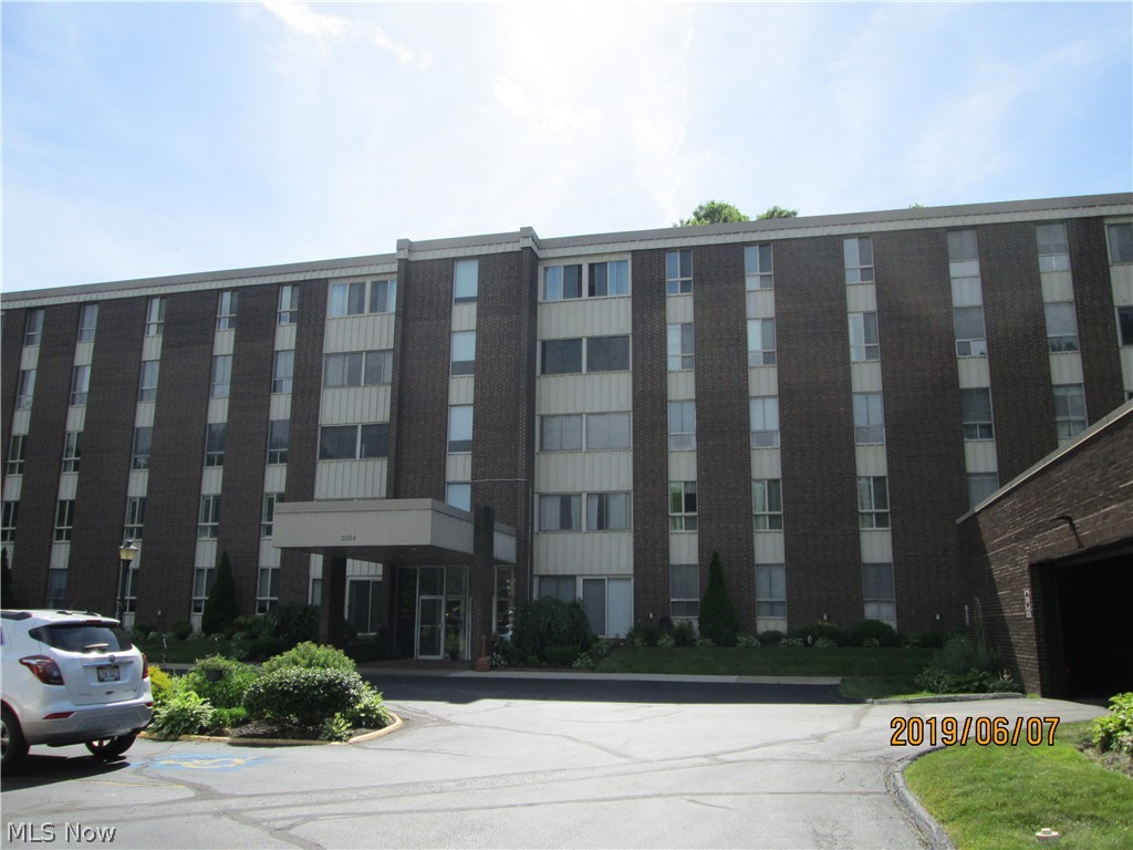 Silver Lake Towers - Residential