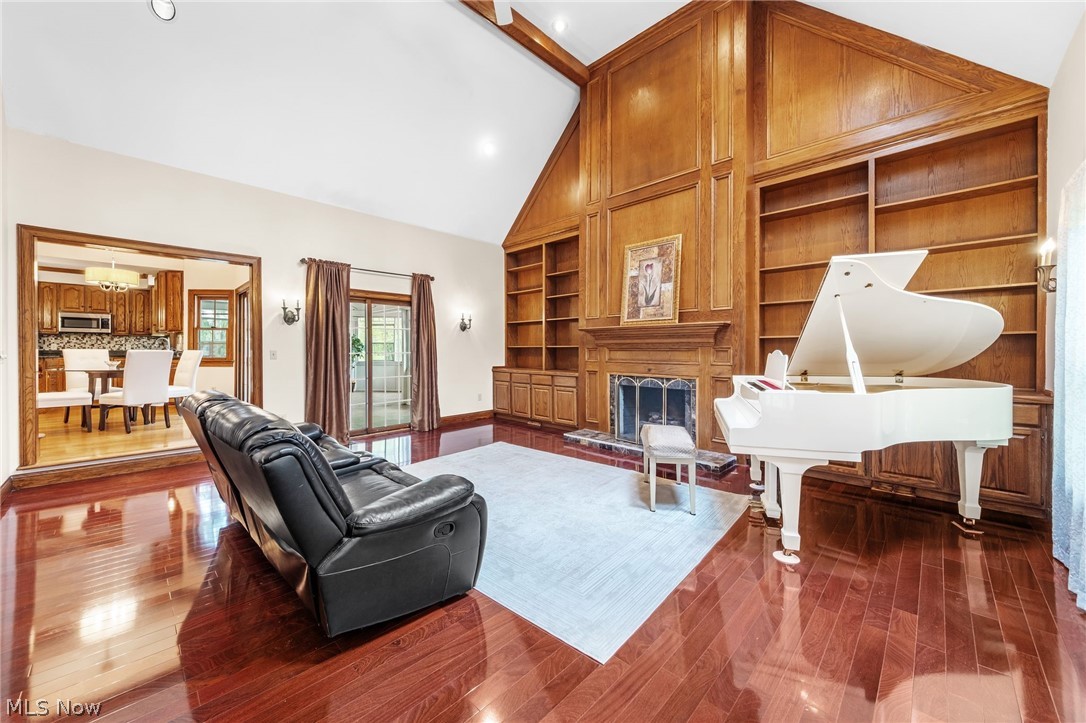 Woods of Williamsburg - Residential