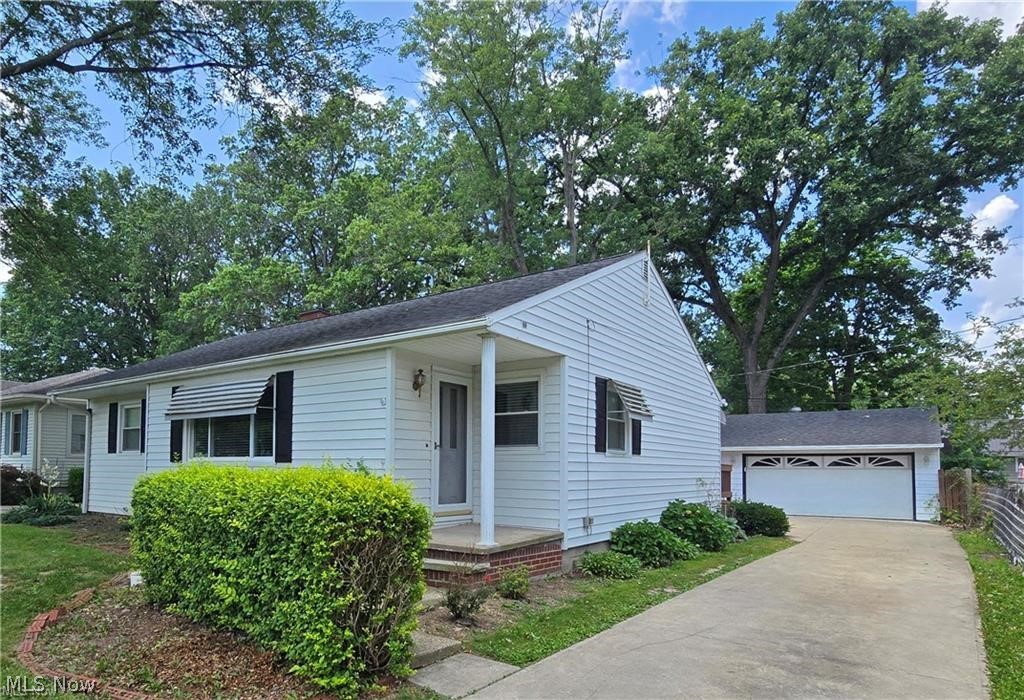 Spacious Ranch in Spring Valley neighborhood. Large 2.5 plus car garage heated & AC, with 220 electric for the car enthusiast, pull down attic storage space w/lots of cabinets! Private back yard w/deck off the kitchen/back door. Large open living room & dining area. Eat-in kitchen w/all appliances & cabinet space. First floor has 3 bedrooms & full bath. Lower level large rec room, decorative fireplace, sitting bar & 2nd full bath, laundry & lots of storage. Back yard is almost completely fenced with shed. This home is very clean and won't last. (Owner Agent)