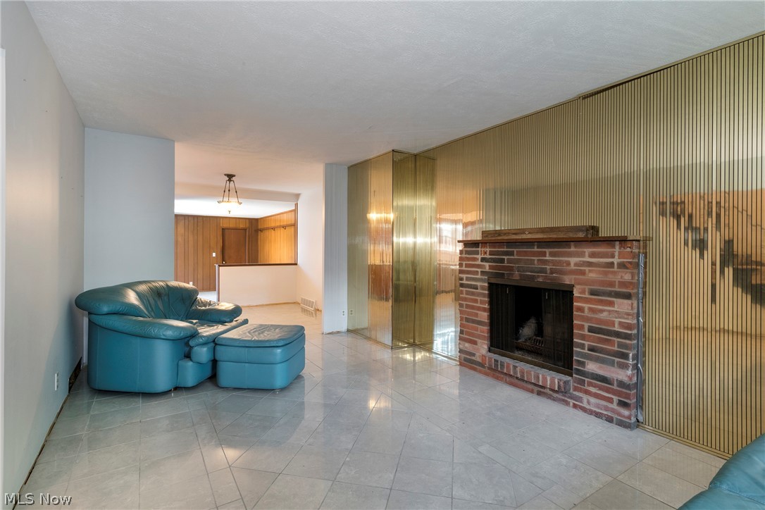 Concord Square Village Condo D - Residential
