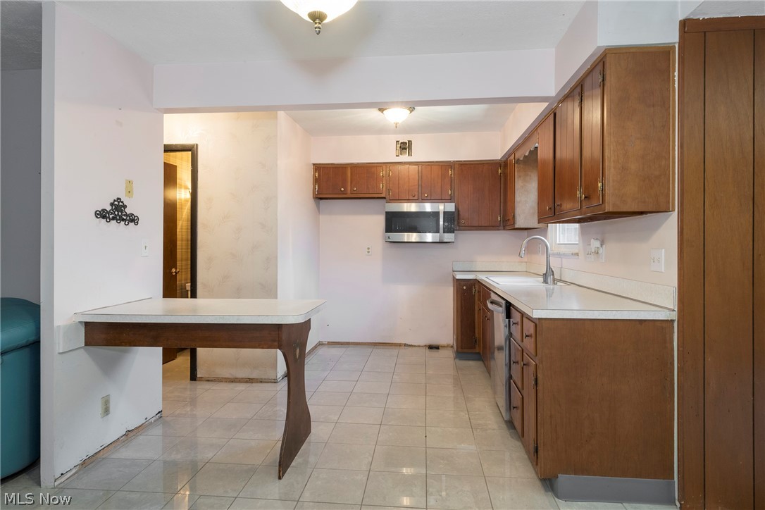 Concord Square Village Condo D - Residential
