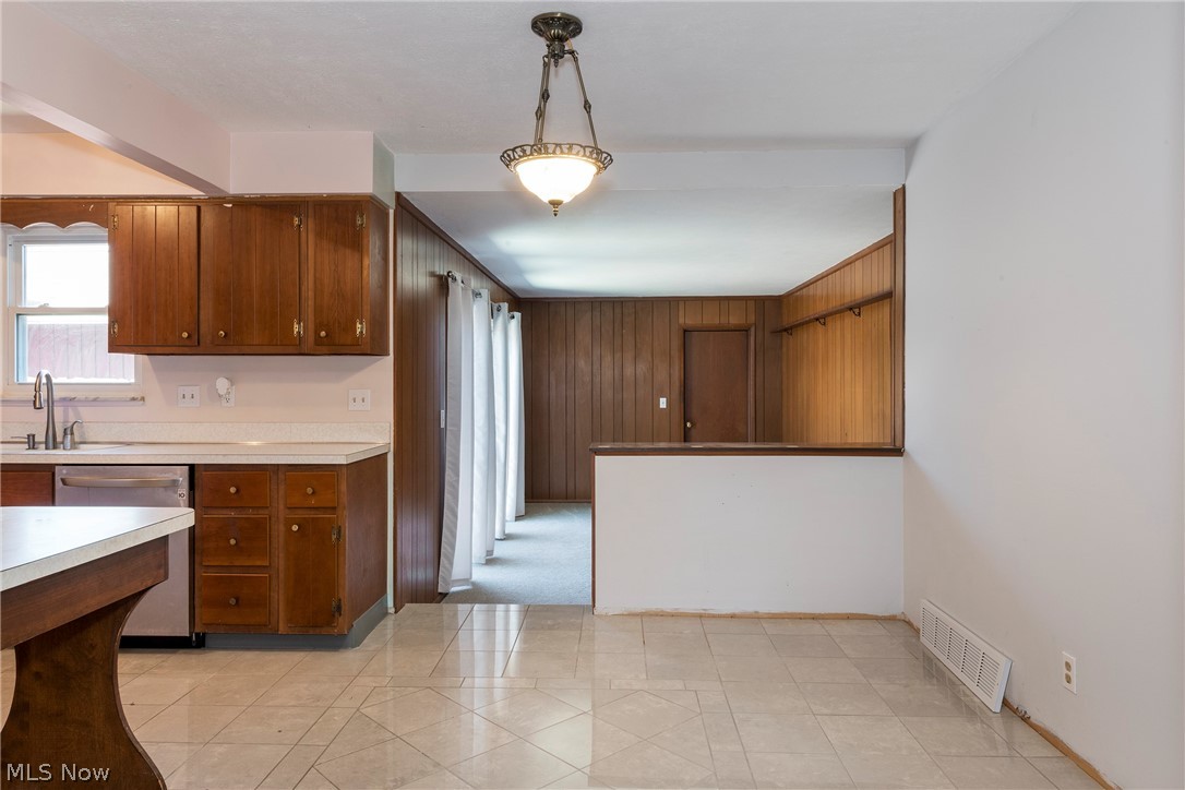 Concord Square Village Condo D - Residential
