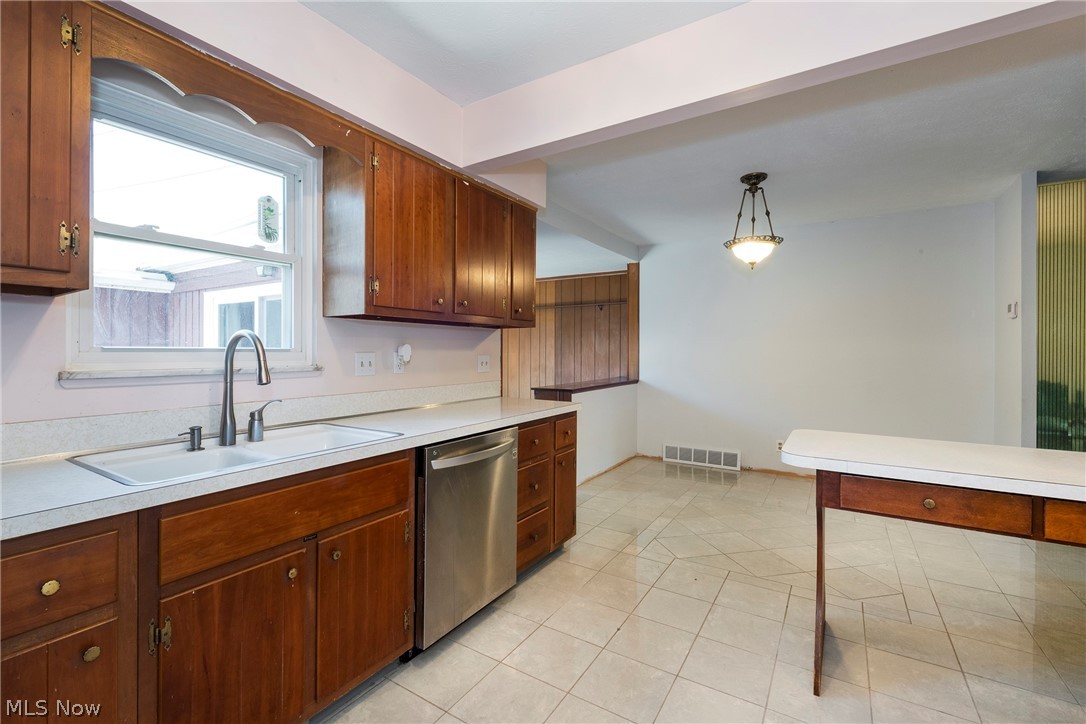Concord Square Village Condo D - Residential
