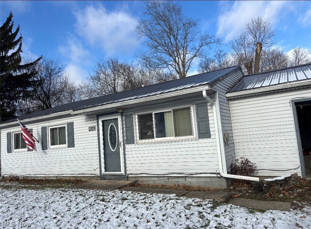 Don't miss your chance to own this charming 3-bedroom, 2-bath home featuring a newer metal roof, central air, and a one-car attached garage. Step outside and enjoy breathtaking views of the Mahoning River right from your backyard, complete with a private observation deck the perfect spot for morning coffee, evening sunsets, or simply taking in the peaceful waterfront scenery.

This property also offers excellent investment potential and could make a fantastic Airbnb or short-term rental. With its riverfront setting, private observation deck, and peaceful atmosphere, it has the features guests are often looking for when booking a getaway.

This property is being offered at its current price for 10 days only. After the listing period expires, the seller plans to make several improvements, including fresh interior paint, professional landscaping, and a brand-new driveway. Once these updates are completed, the home will be relisted with a $25,000 price increase.

Take advantage of this rare opportunity to purchase before the improvements are made.