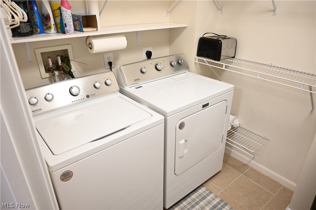 Lenox Village Condo Ph 02 - Residential