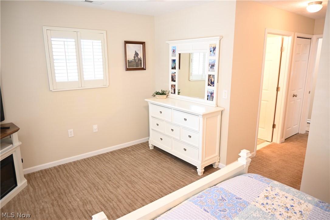Lenox Village Condo Ph 02 - Residential