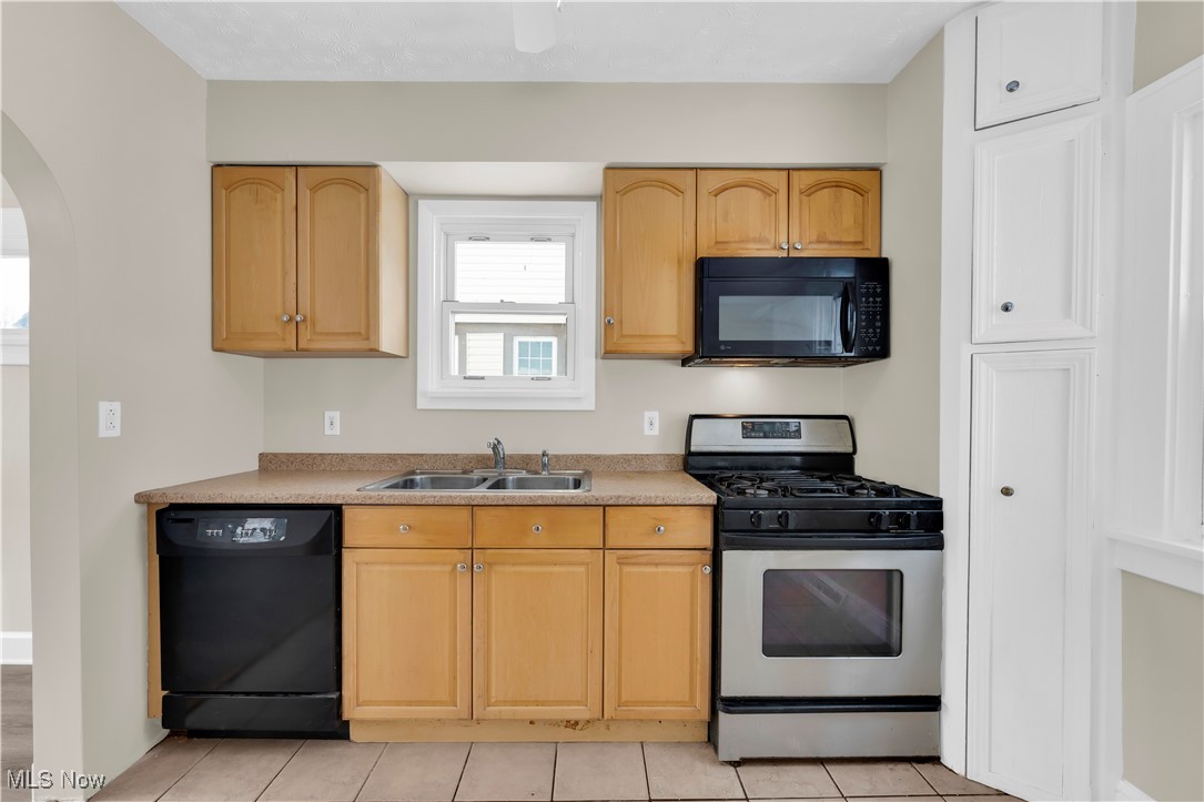 E A Hermles Proposed - Residential Lease