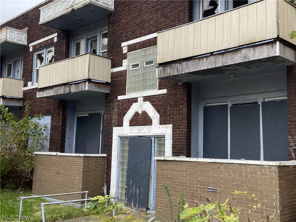 Attention investors! This mix-use commercial building offers 9 apartment units & 2 store fronts is waiting to be restored to produce income once again! Full rehab needed with opportunity for a great ROI at this super low price! A permit will be needed from the city due to its current status.