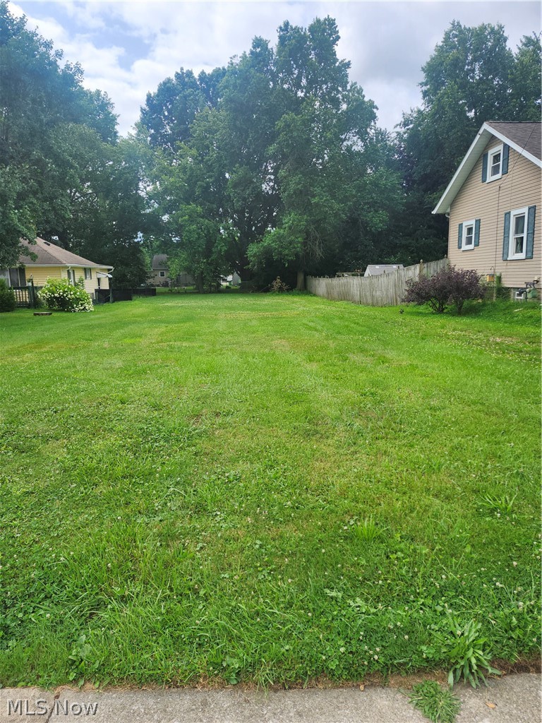 Build the home you've always envisioned on this beautiful vacant parcel located in the highly desirable Mogadore Local School District! Whether you're dreaming of a custom ranch, two-story home, or modern farmhouse, this property offers the perfect opportunity to bring your own builder and create a home tailored to your lifestyle. Enjoy the peaceful setting while remaining conveniently located near local shopping, dining, parks, and major roadways. Don't miss your chance to turn your dream home into a reality on this exceptional piece of land!