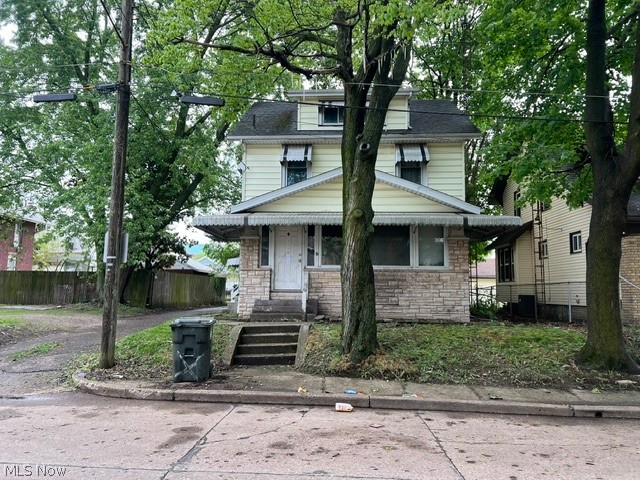Calling all investors and savvy buyers! 610 Wertz Ave offers a solid duplex opportunity with the upper unit is in great condition and ready for occupancy, while the lower unit is in need of some TLC to get it rent-ready again. The good news? The price reflects the work needed, creating an excellent opportunity to add value and boost income potential. Seller is motivated and ready to make a deal—don’t miss your chance to unlock this property’s full potential!

Nearby duplexes sold for $200k and $205k that were updated, the value is here! If you or your client wishes to see what the ARV would be after repairs, please do not hesitate to reach out!