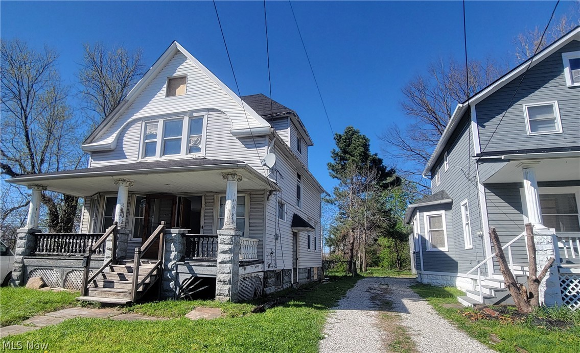 Slavic Village opportunity! Three bedroom, one bathroom home located directly across from Stella Walsh Recreation Center. Great opportunity for a buyer to bring their vision and make it their own. Spacious layout with plenty of possibilities to update and customize. Convenient location with easy access to local amenities, parks, and major routes. Motivated seller. Reach out for details or to schedule a showing!