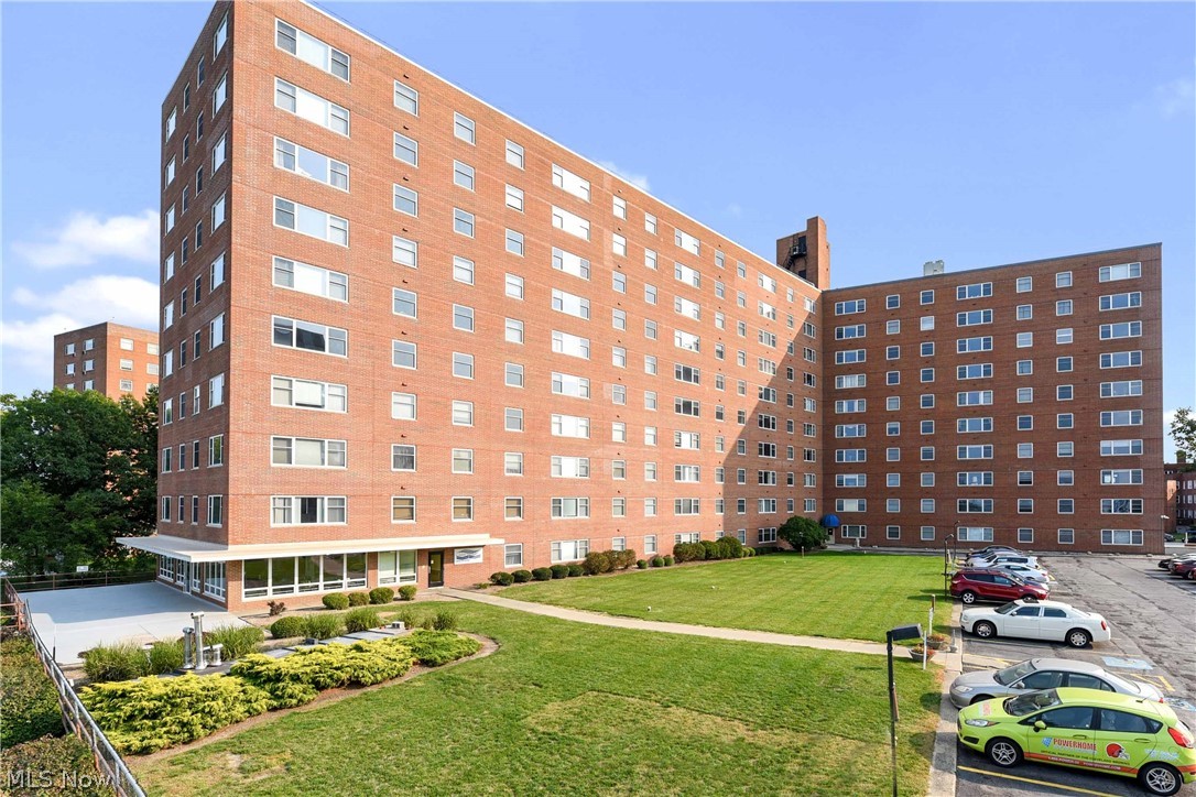 Lake House Condos - Residential