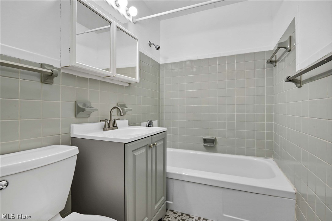 Lake House Condos - Residential