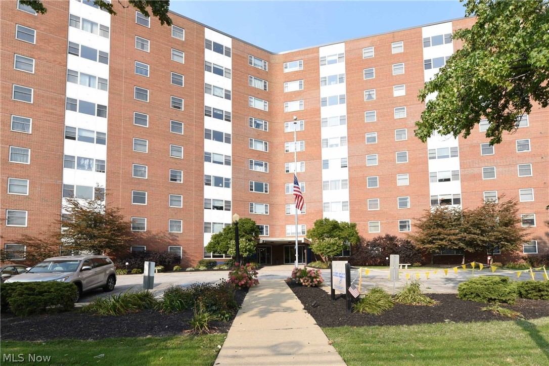 Lake House Condos - Residential