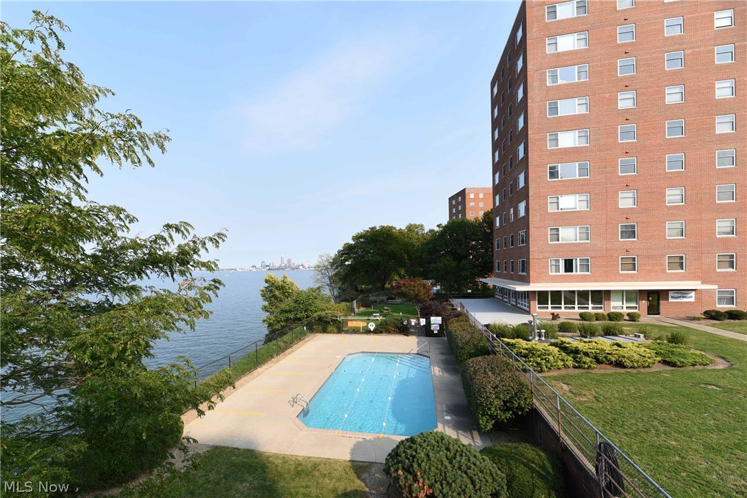 Lake House Condos - Residential