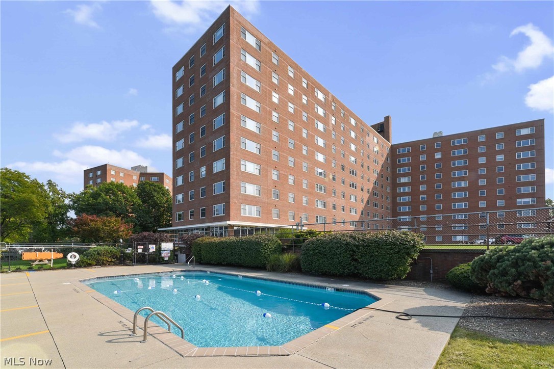 Lake House Condos - Residential