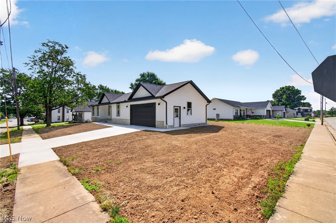 School House Commons - Residential