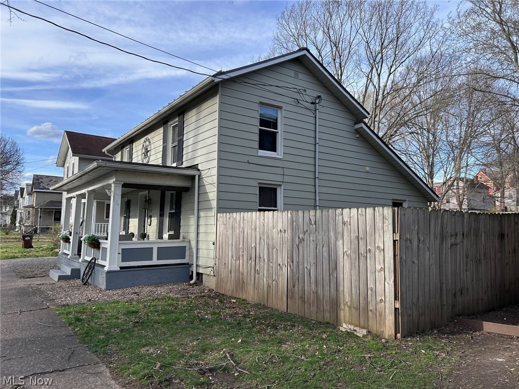 Marietta Square 13 - Residential