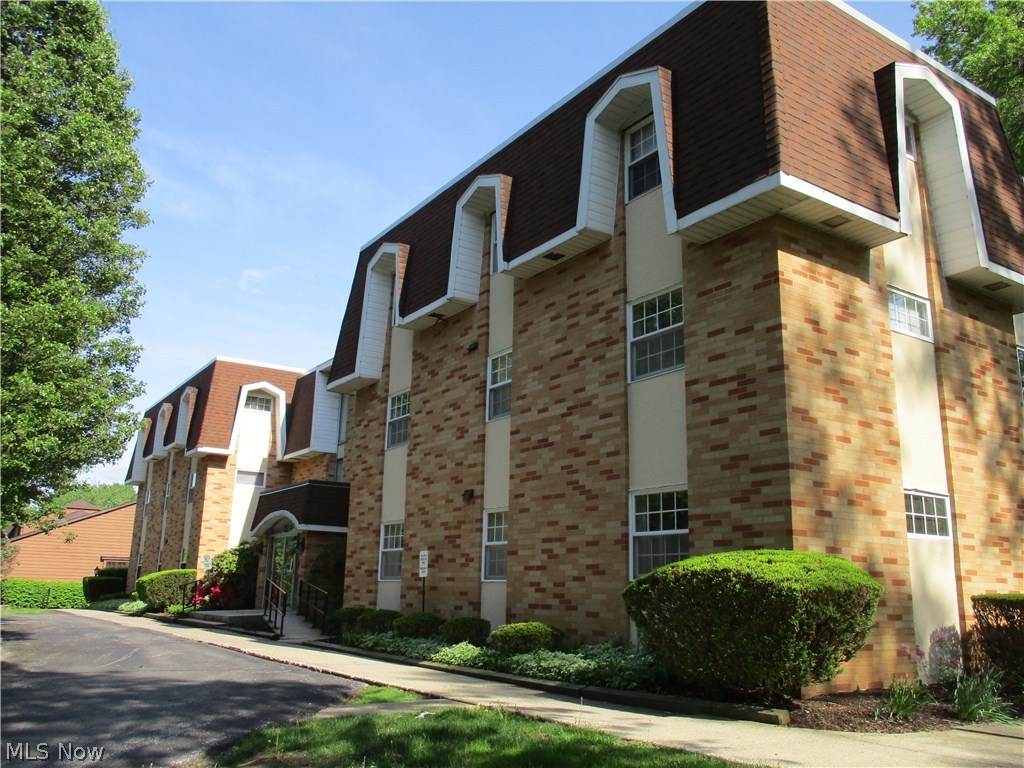 Parkway West Condo - Residential