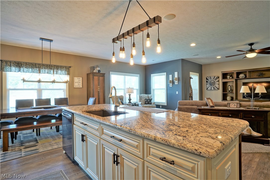 Kings Ridge Ph Five - Residential
