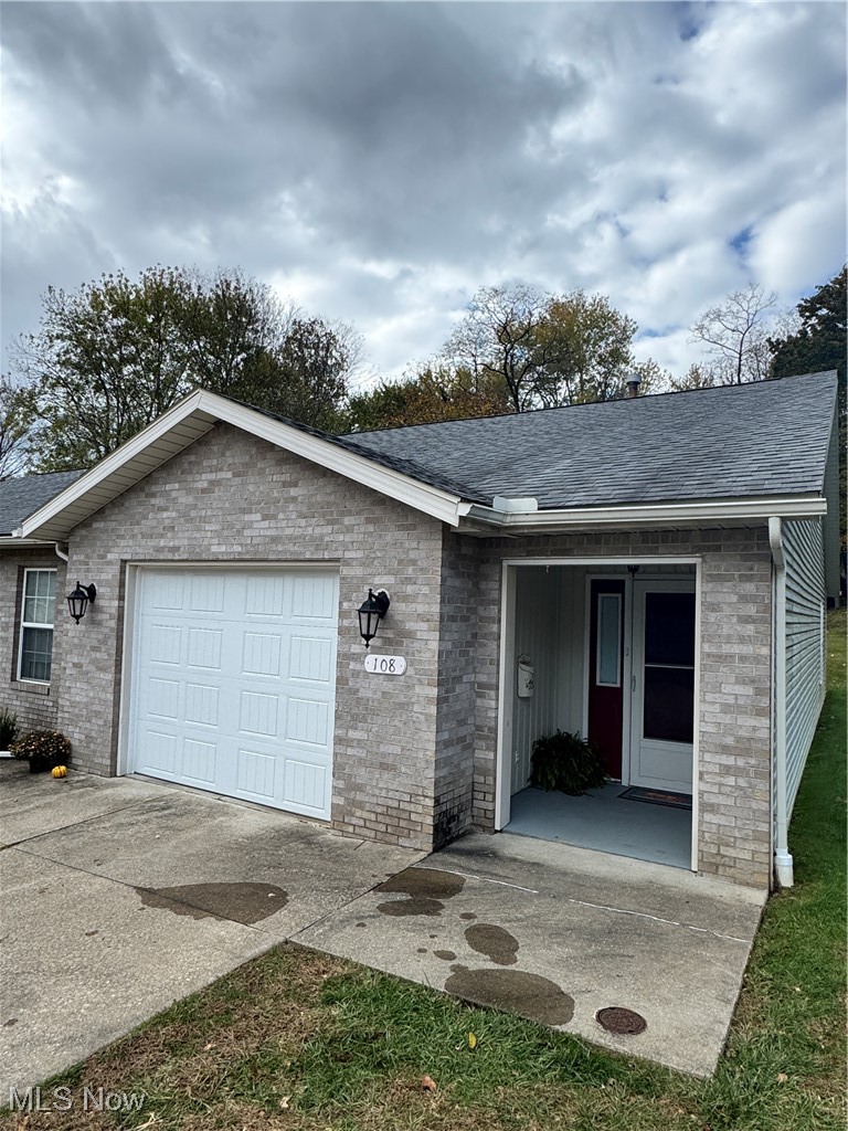 Brambly Hedge Knoll Condo - Residential