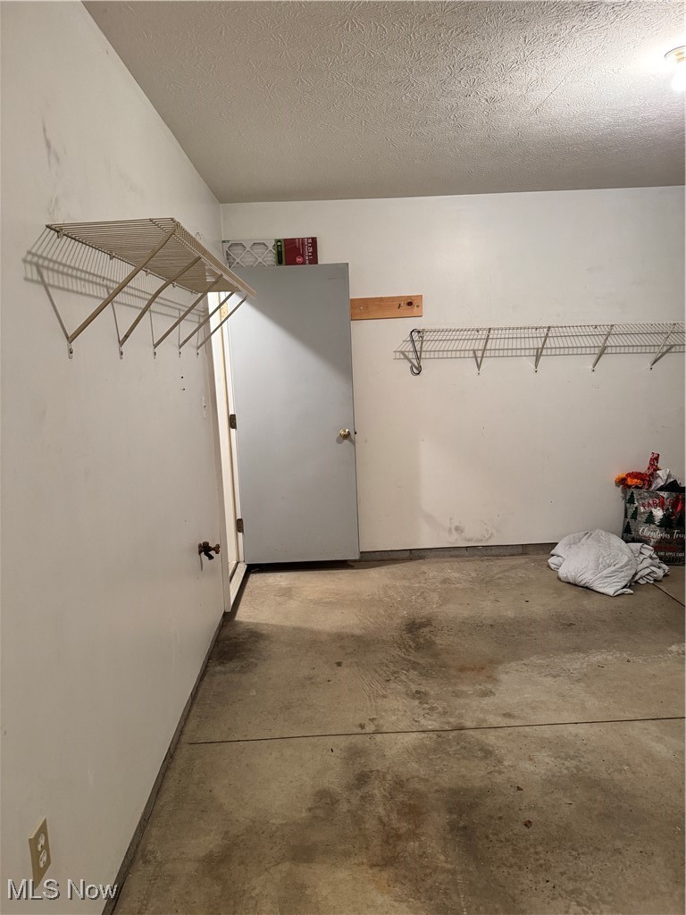Brambly Hedge Knoll Condo - Residential