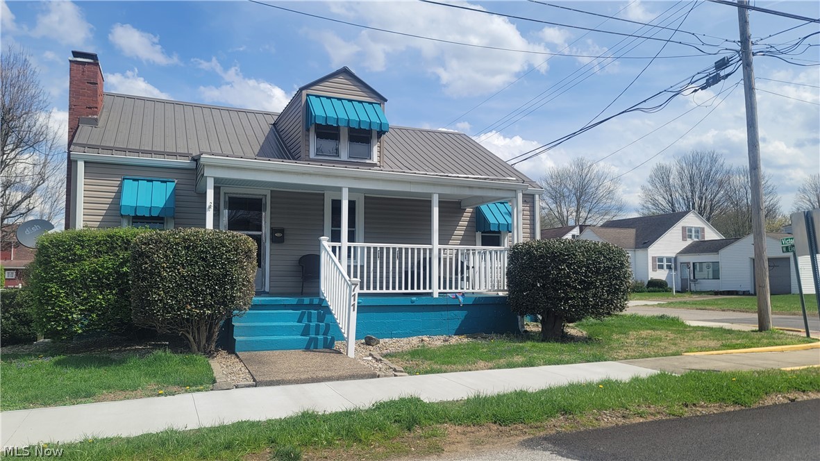 A lovely home waiting for new owners. New vinyl double pain windows just install in April 2026. Updated bath, kitchen. HAVC has been replaced. New 100 amp service being done within 14 days per the seller. Corner lot fenced in. Covered front porch for those warm summer nights. Side door is covered too. Garage is 1. Detached. Near schools and eateries and entertainment. 
Cute as a button.