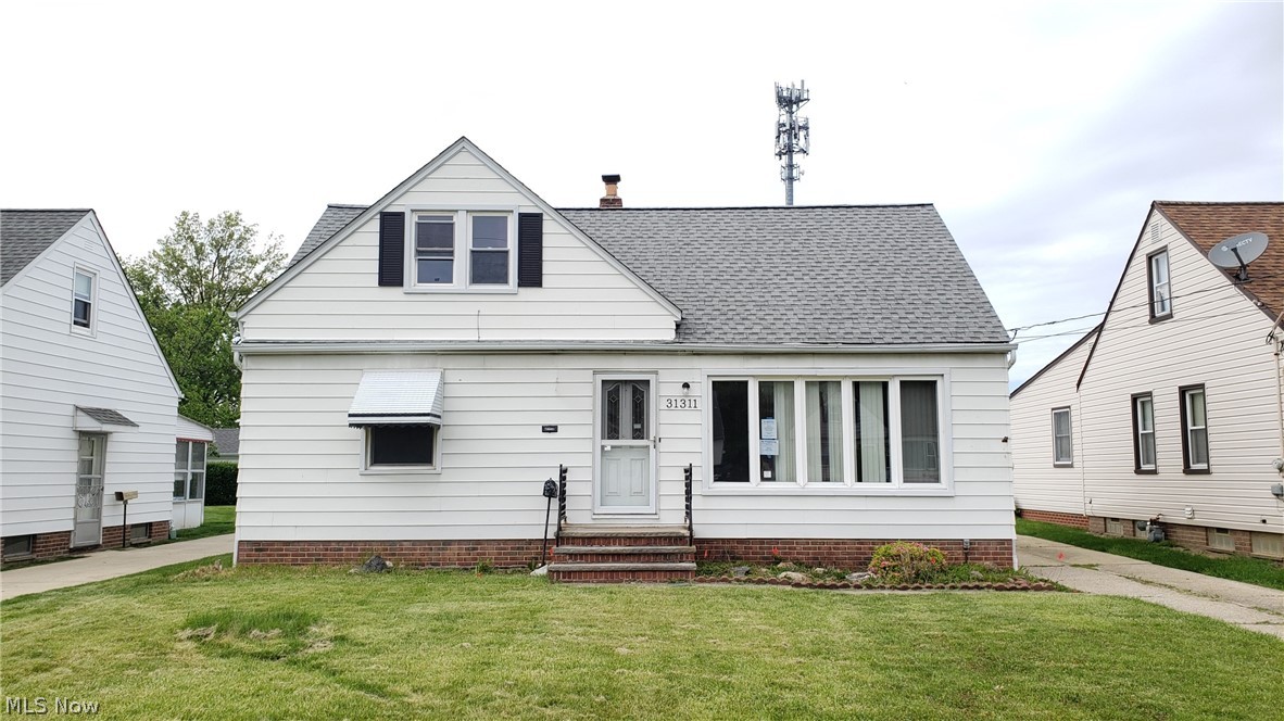 3 bedroom, 1 bath home with an additional full bath in the basement. Property is HUD owned and is being sold "As-Is" without any guarantee or warranty by seller.  It is FHA "IN" which means it can be FHA financed (Insured). Please visit SageAcq and HudHomeStore websites for more info and property disclosure data (like LBP, PCR, Radon, Mold, etc.). **Note: Buyer to order Point of Sale (POS) inspections and assume any and all violations. Buyer also needs to schedule and pass fire inspection.