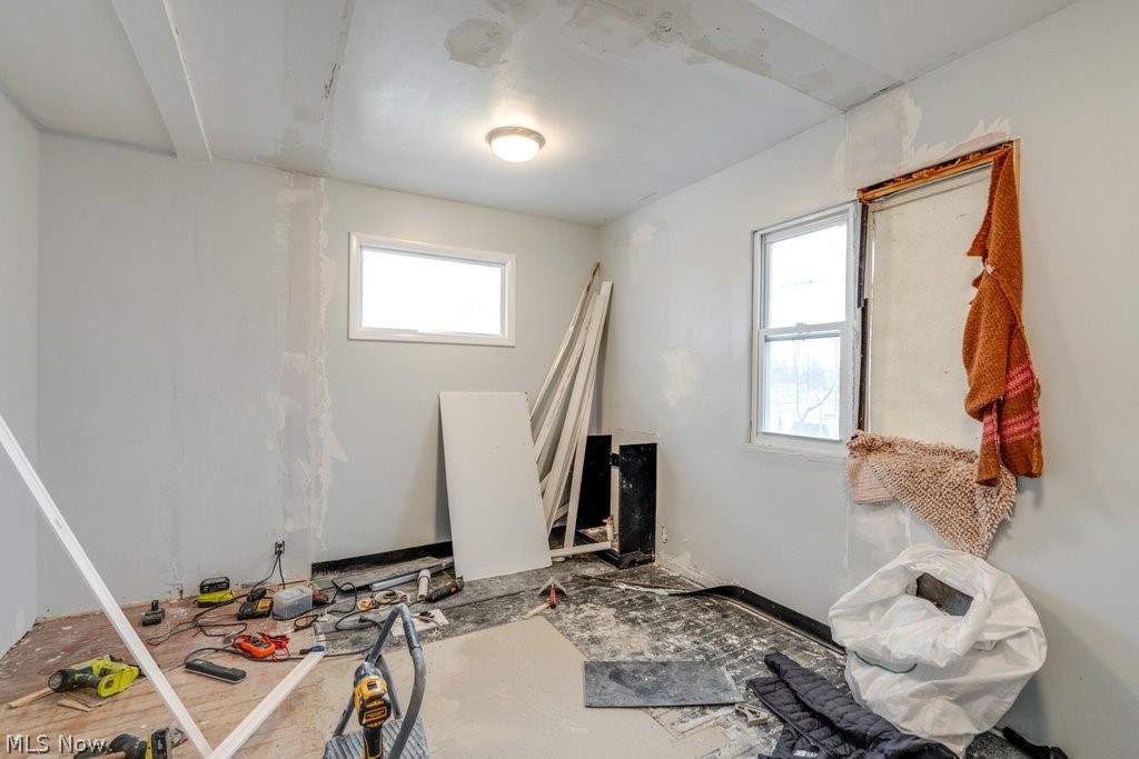 Cuyahoga Falls - Commercial Sale