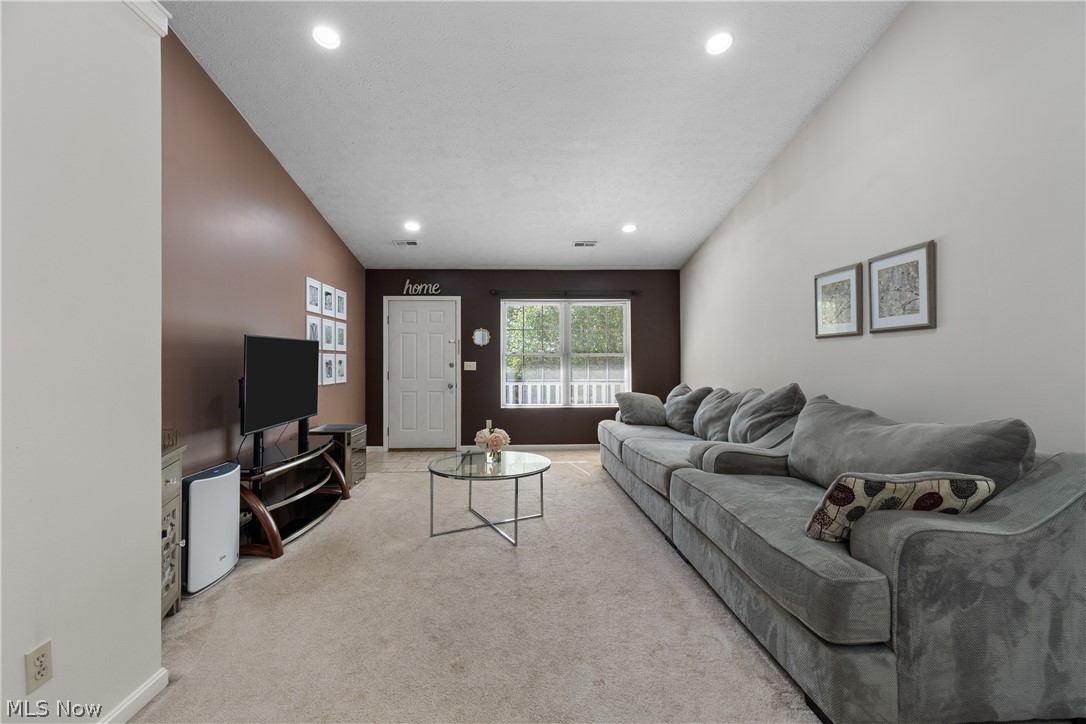 Echo Woods Condo Sec F - Residential