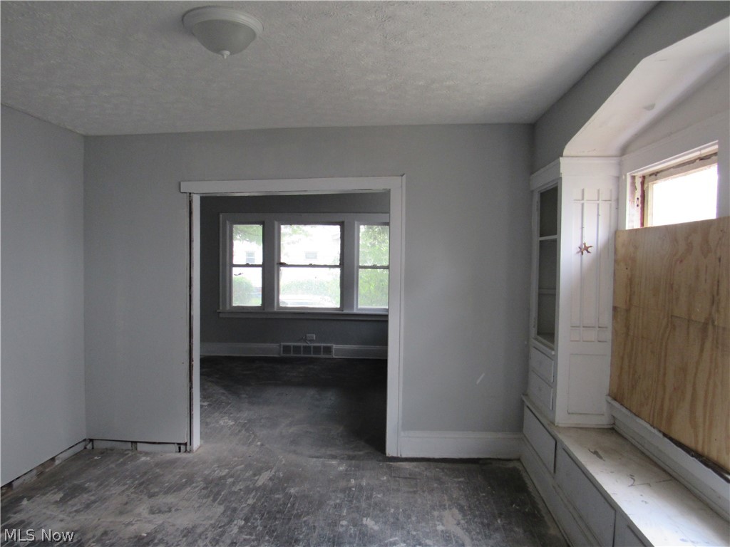 Forest Hill Pkwy - Residential Income