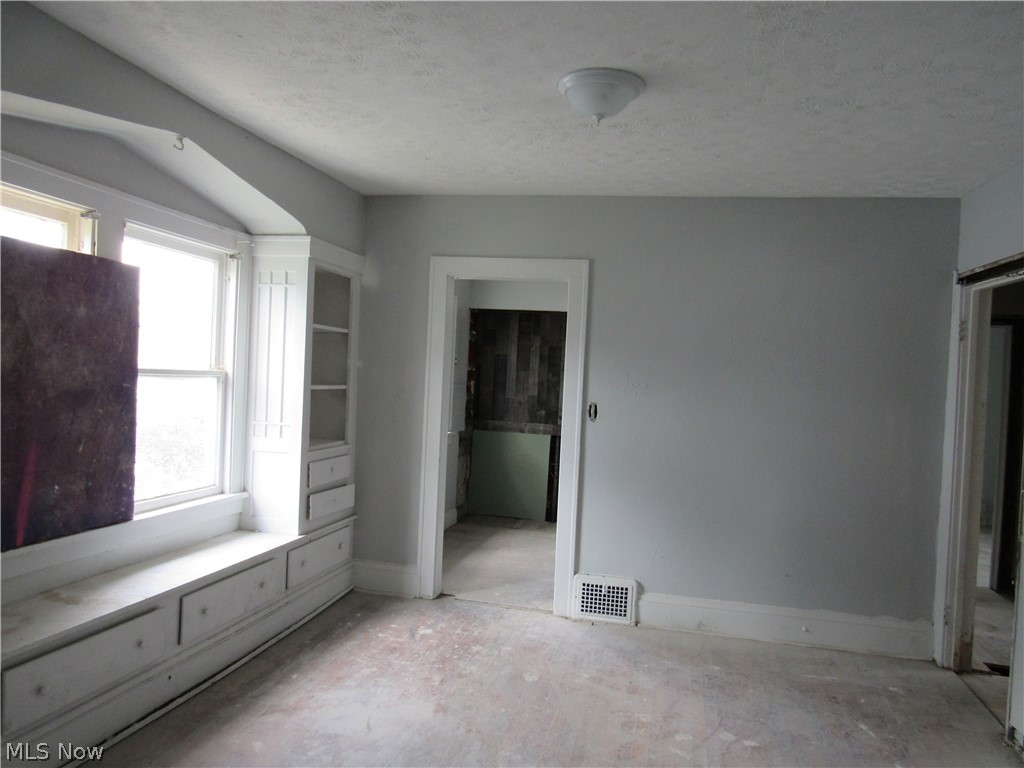 Forest Hill Pkwy - Residential Income
