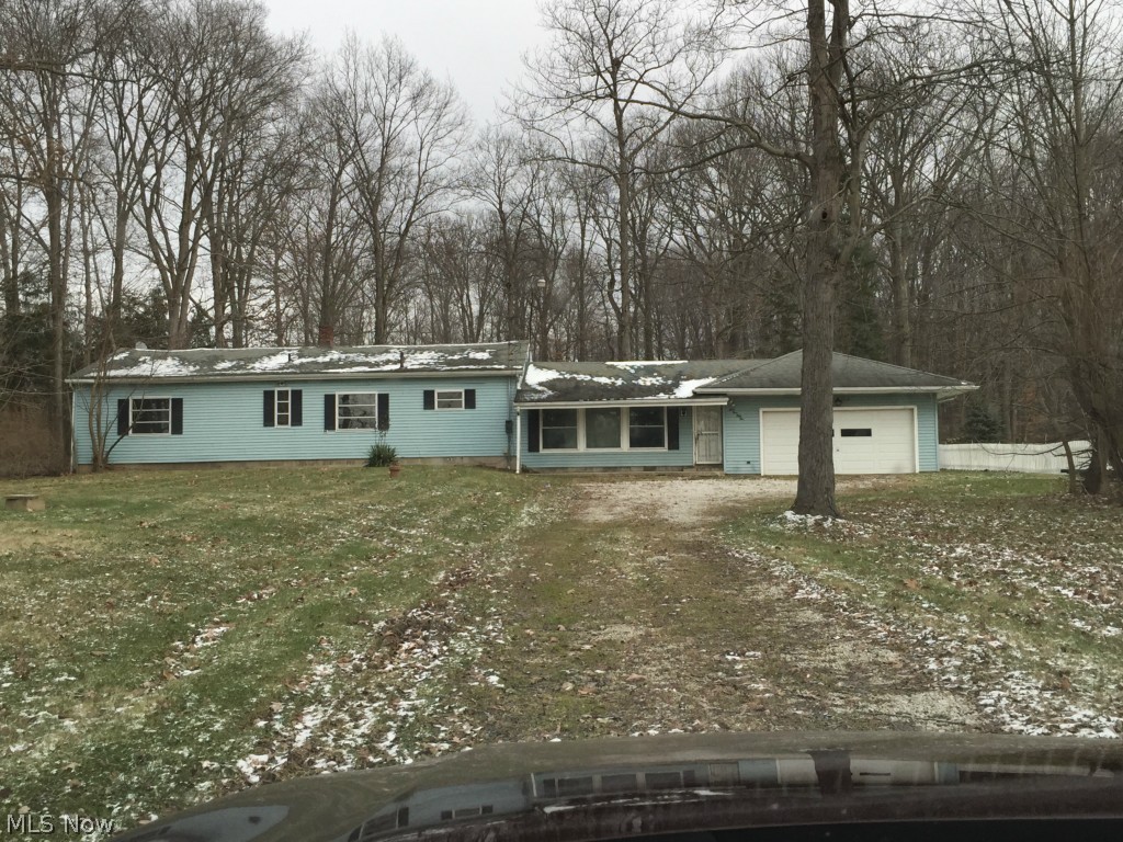 3 bedroom ranch on nice piece of land. Need plenty of TLC.   seller is offering buyer incentive bonus of $1000