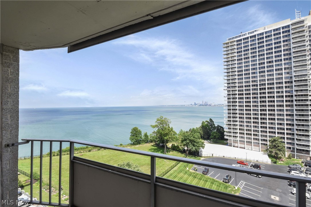 The Carlyle - Residential