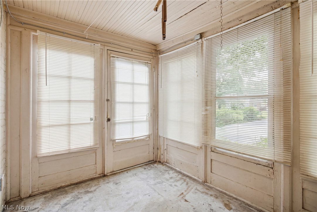 Cedar Center - Residential Income