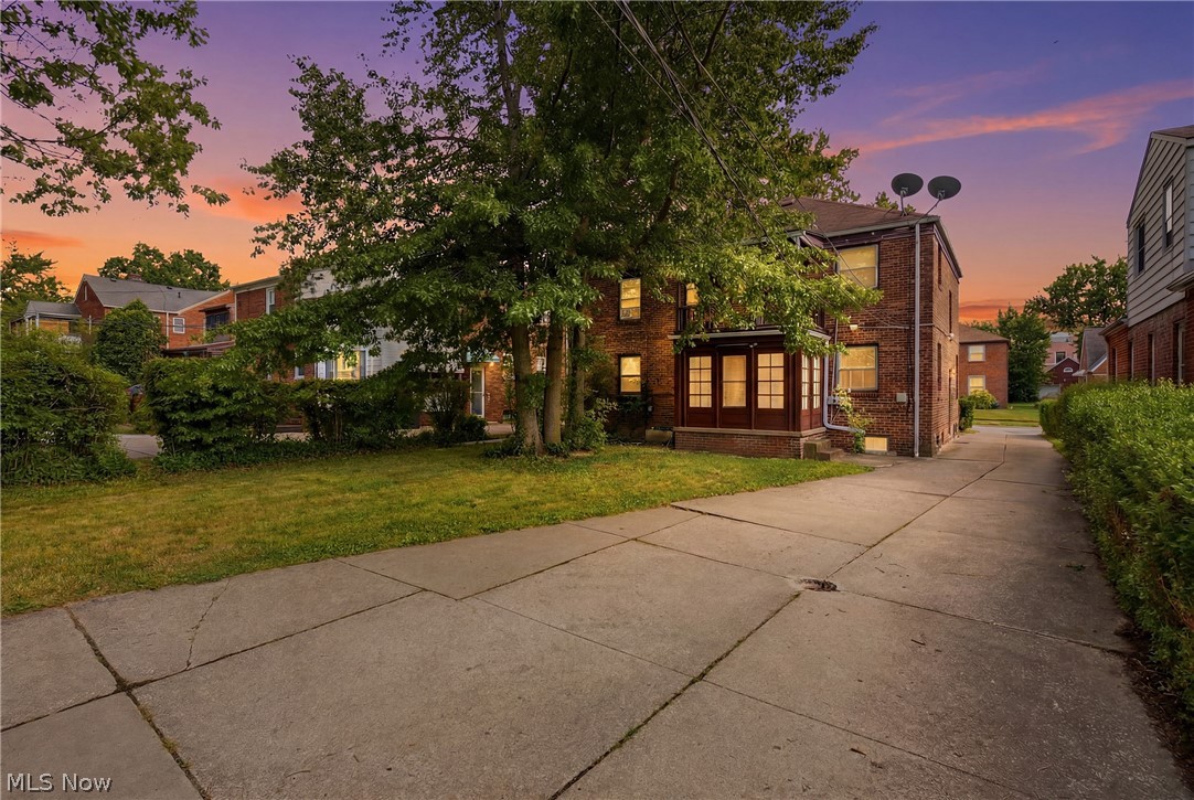 Cedar Center - Residential Income