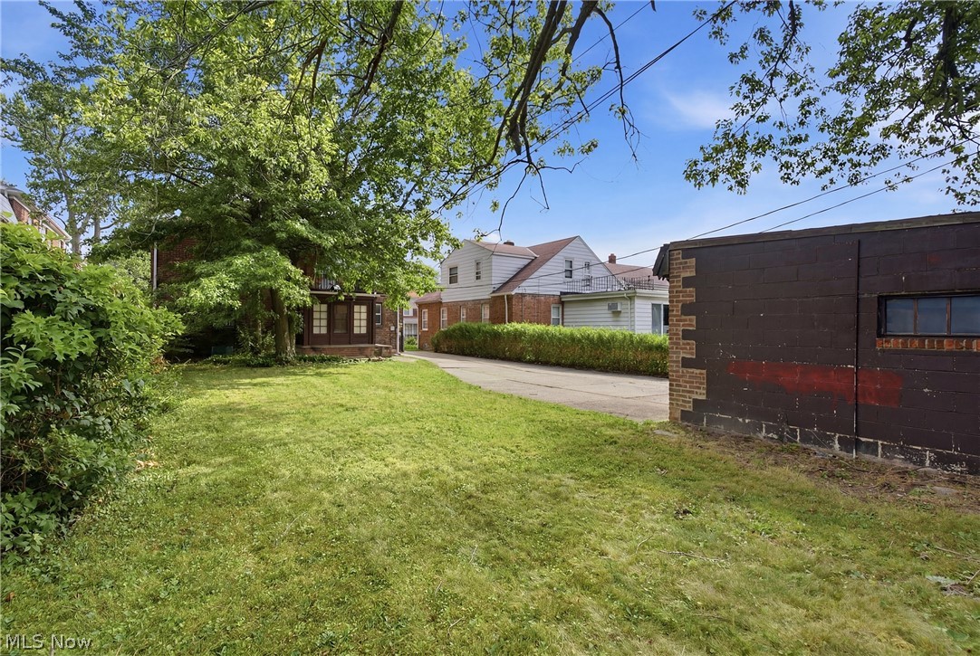 Cedar Center - Residential Income
