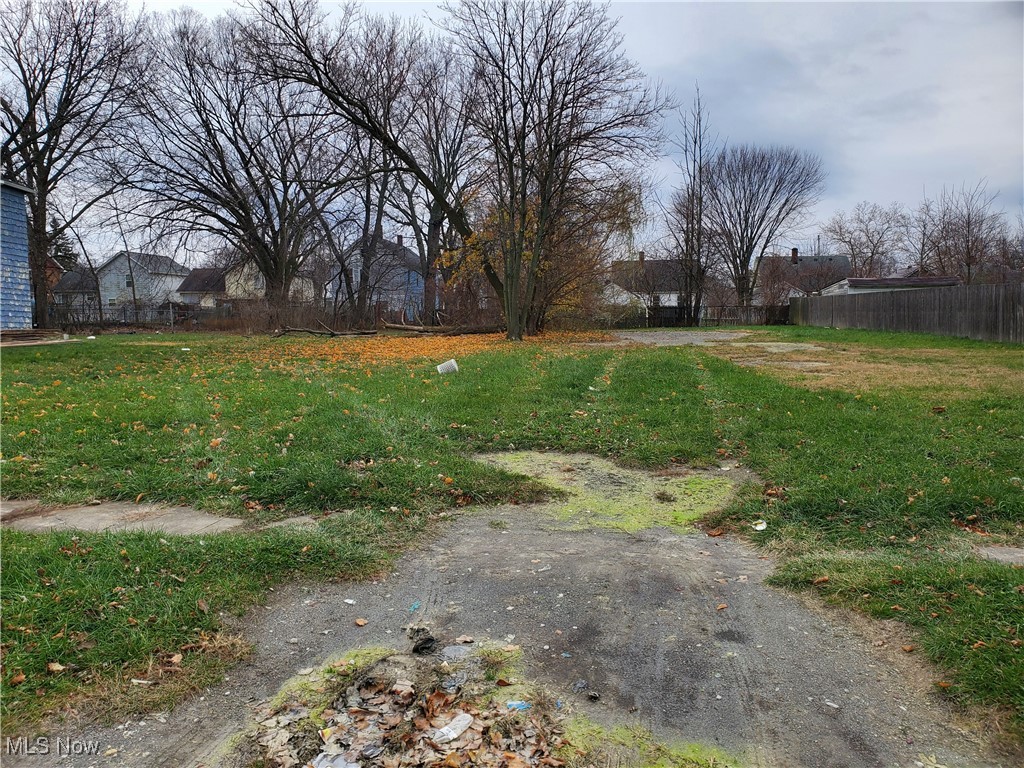 Streator - Land