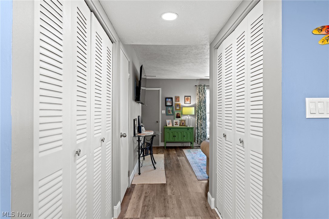 Country Club Twnhs North Condo - Residential
