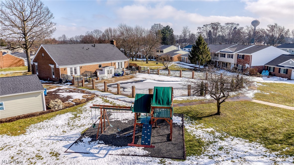 Country Club Twnhs North Condo - Residential