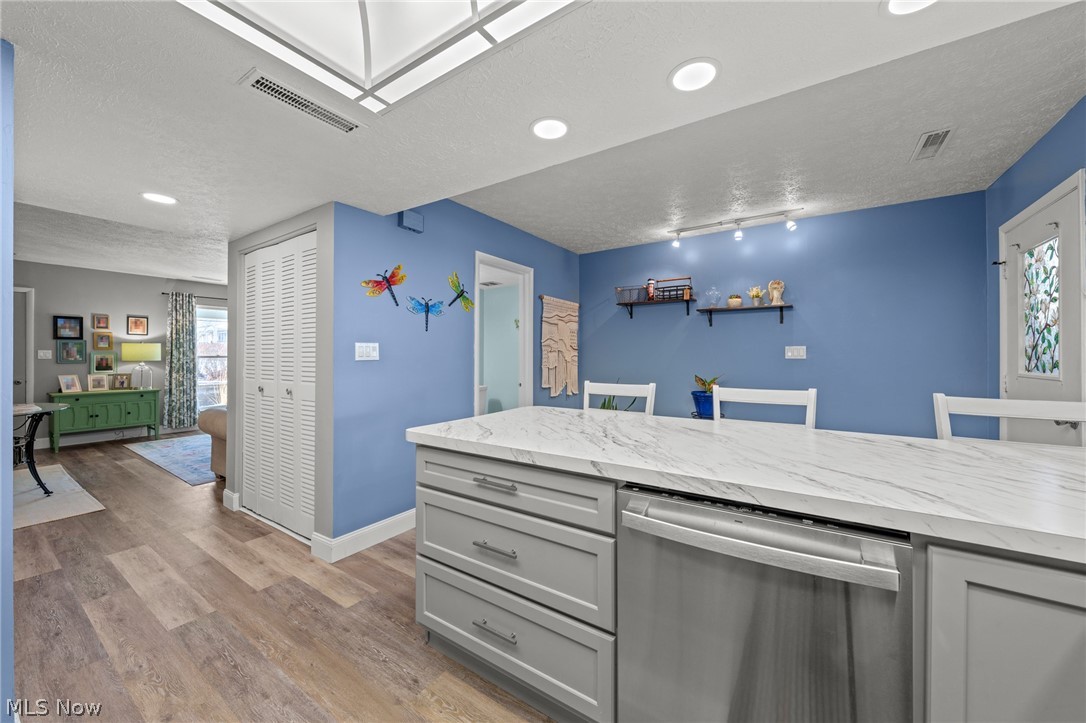 Country Club Twnhs North Condo - Residential