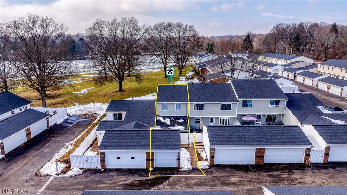 Country Club Twnhs North Condo - Residential